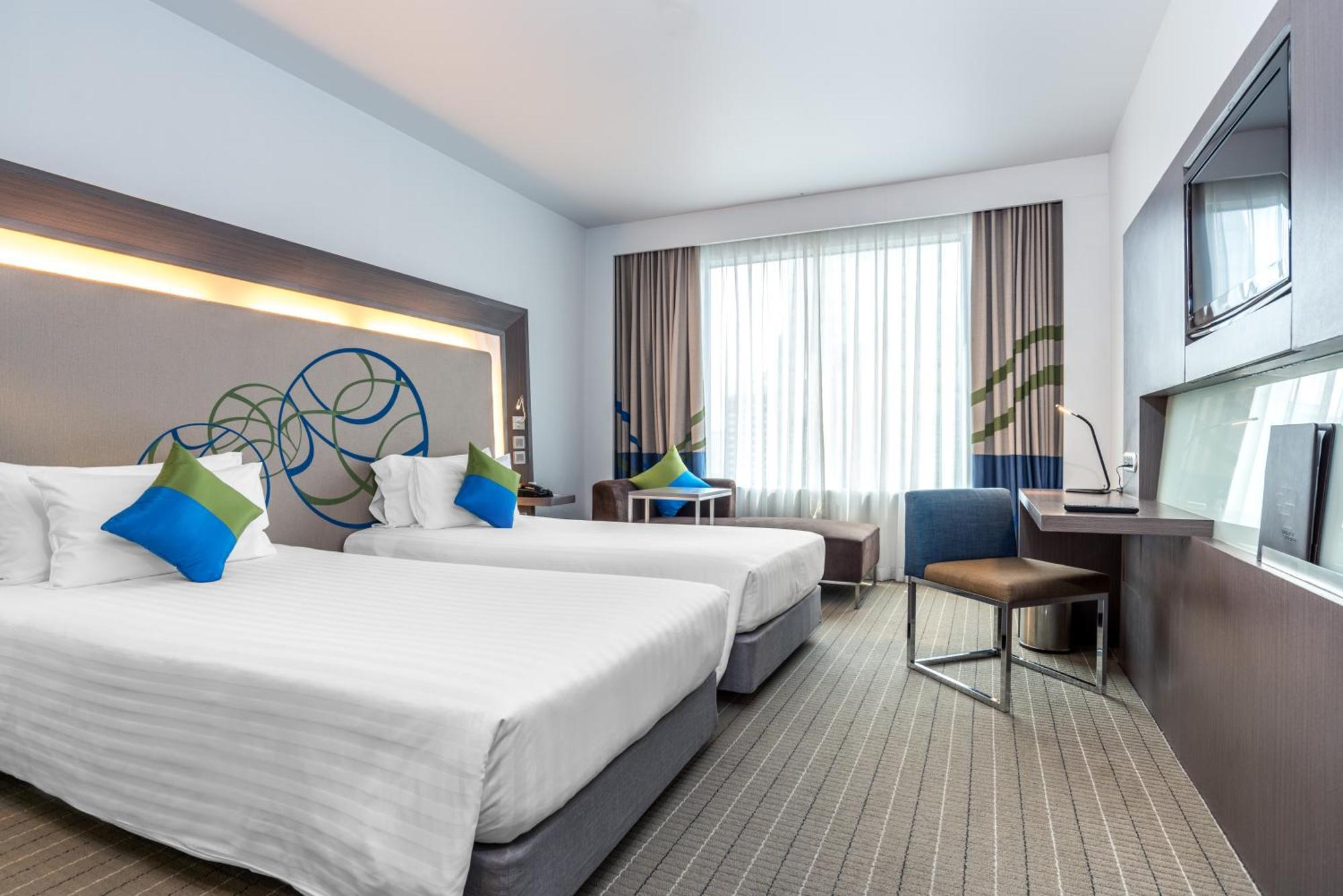 Premier Twin Room City View High Floor